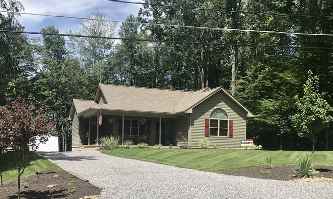 Treasure Lake House | Relaxing home located in Treasure Lake