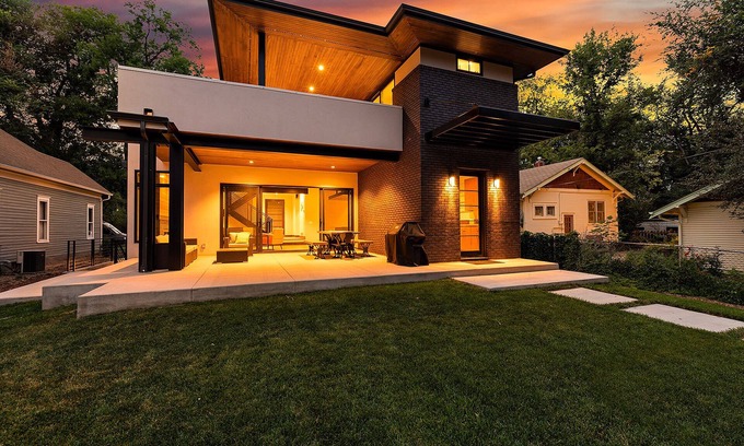 Old Town West House | Relaxing in Paradise W Private Roof Top Deck!