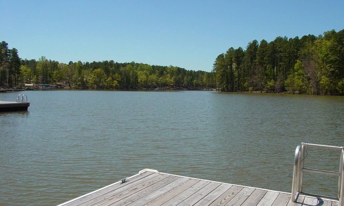 Manson Cottage | Relaxing Kerr Lake Cottage w/Private Boat dock - Pet Friendly!