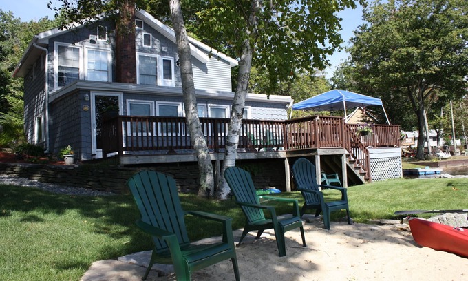 Winchendon House | Relaxing lake front, big deck, sandy beach