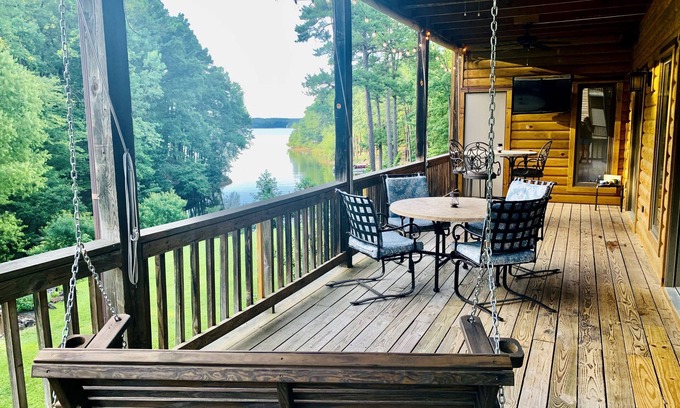 Mount Ida Condo | Relaxing Lakefront Condo on Lake Ouachita