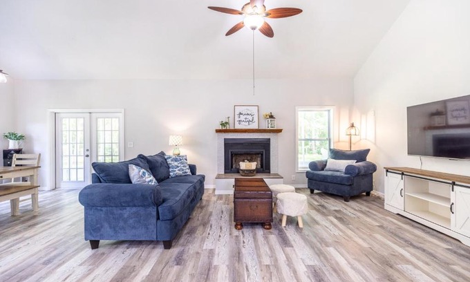 Jupiter Farms House | Relaxing Modern Farmhouse in Jupiter Farms. Family-and Dog-friendly!