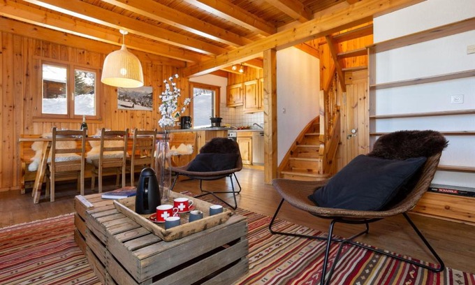 La Tzoumaz Ski Chalet | Relaxing Sauna Chalet for 6 persons SKI IN SKI OUT