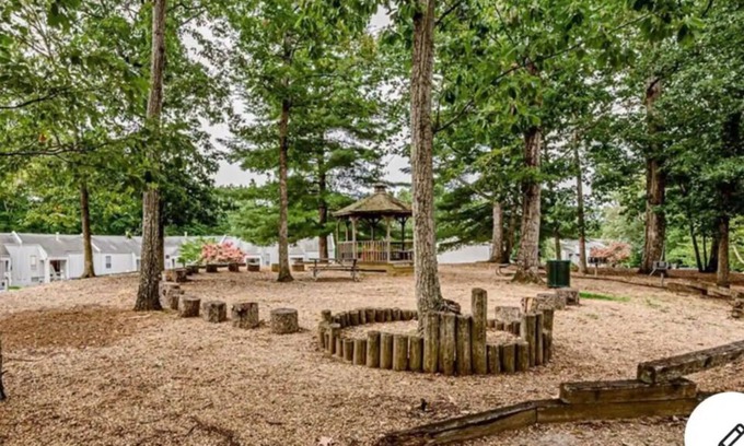 North Chesterfield Condo | Relaxing @ The Owl's Nest: Rolling Hill at Bon Air