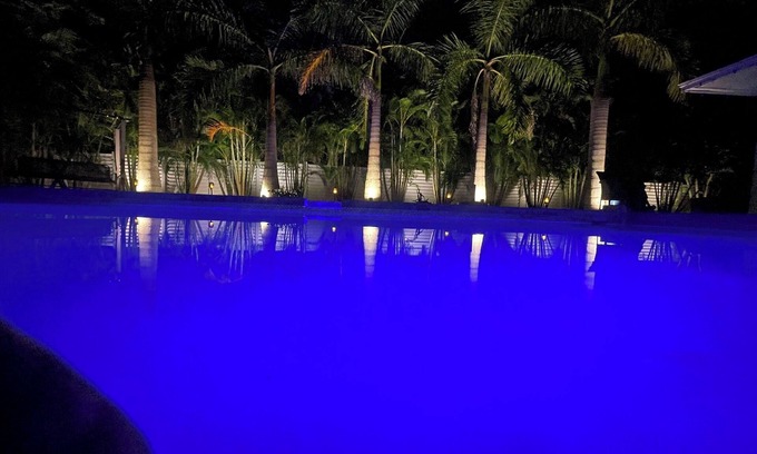 Downtown House | "RELAXMORE IN PARADISE" Sarasota Getaway with Private Pool