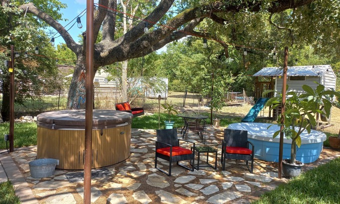 Bryan House | RELLIS area Farm Living 10 Minutes From Downtown Bryan, 15 min Kyle Field