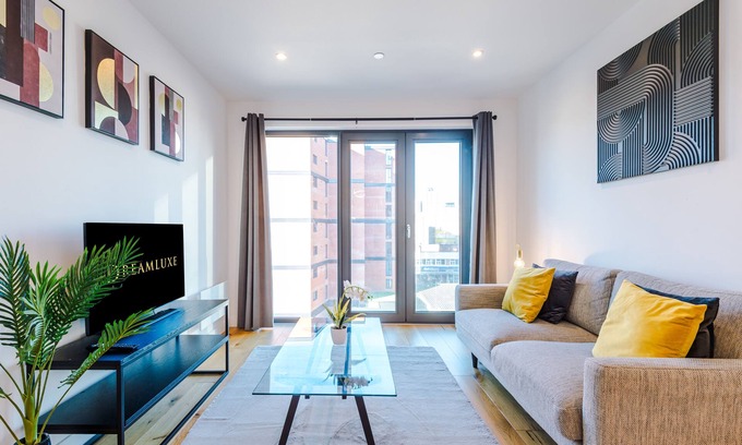 Birmingham City Centre Apartment | Remarkable 2-bed Apartment in Birmingham