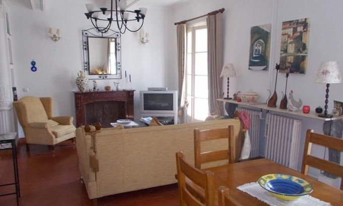 Magalas Apartment | Remarkable Apartment in Magalas, Occitane, France