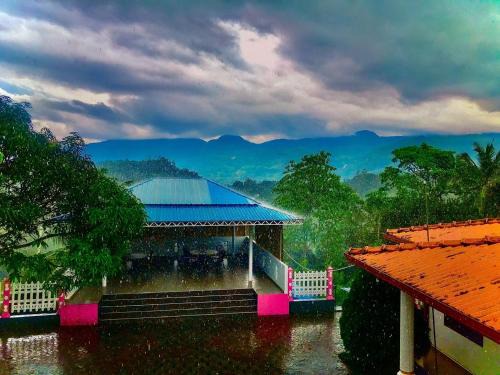 Pelmadulla Hotel | Remaya Holiday Point
