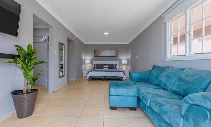 Cunucu Abao Villa | Remodeled 6BR - PrivatePool, GameRoom, Close2Beach
