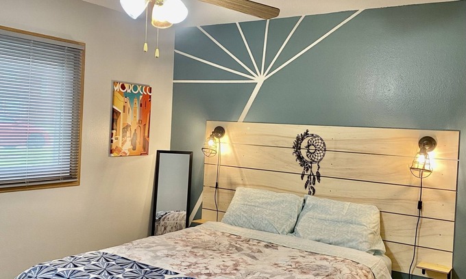 Council Bluffs Apartment | Remodeled apartment in central location
