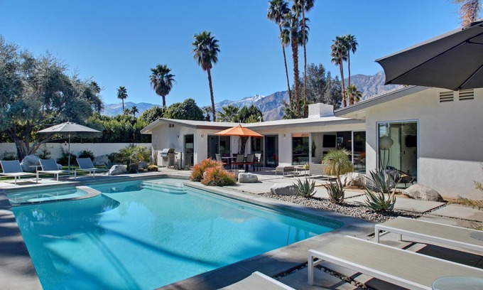 Deepwell Estates House | Remodeled Mid-Mod Home, Pool, Spa, Bocce Ball, Bikes, Fun!