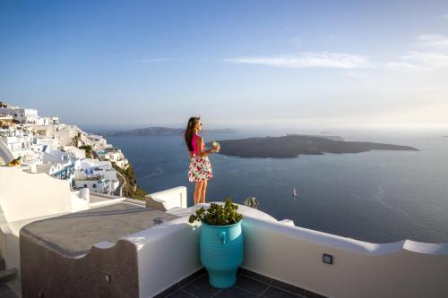 Firostefani Hotel | Remvi Suites