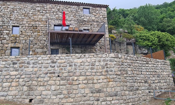 Labastide-sur-Besorgues House | Renovated country house right next to hiking trails.