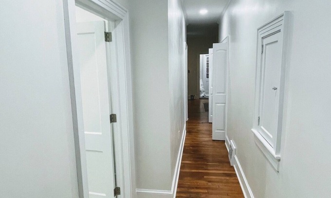 Forest Hills Apartment | Renovated, Clean 1 bedroom in Forest Hills - B