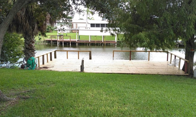 Taylor Creek House | Renovated,clean,comfortable,trailer on canal with Lake Okeechobee access.