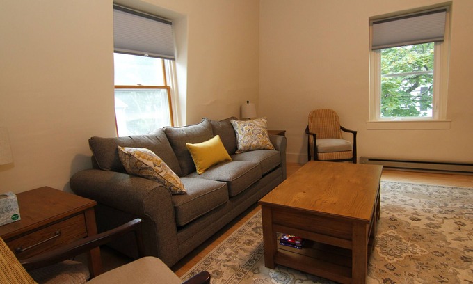 Bar Harbor Apartment | Renovated downtown Bar Harbor apartment, park and walk to shops and restaurants.