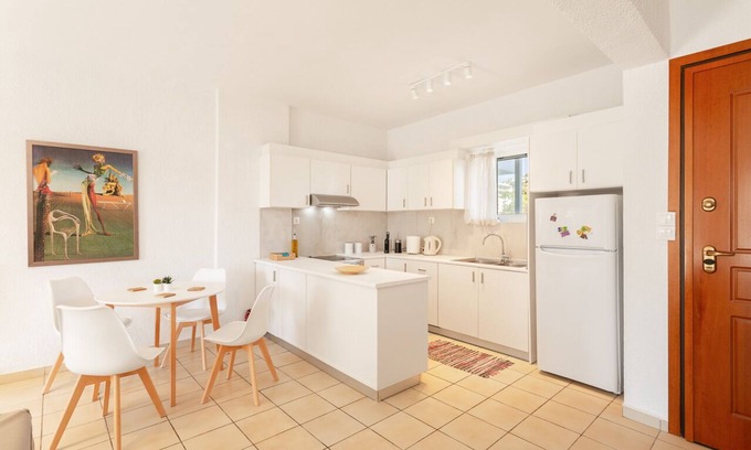 Porto Rafti Apartment | Renovated luxury apartment 30m from beach. Big balcony