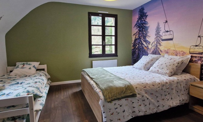 Aragnouet House | Renovated mountain gîte, close to ski slopes and hiking trails, sleeps 14 to 15