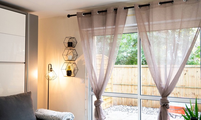 Pessac Apartment | Renovated studio with terrace, 500 meters from the center and shops
