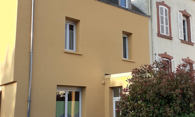 Pont-Hebert House | Renovated town house with two courtyards