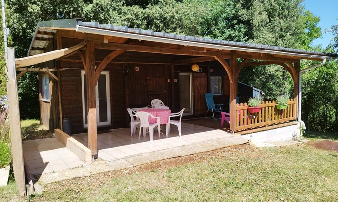 Sainte-Nathalene Ski Chalet | Rental 5 klms from Sarlat la caneda, enclosed land .