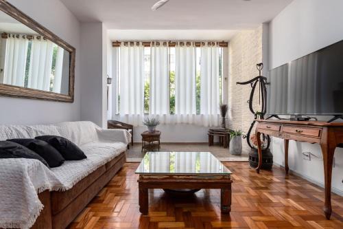 Copacabana Apartment | REQUINTE 2 QUARTOS EM COPACABANA