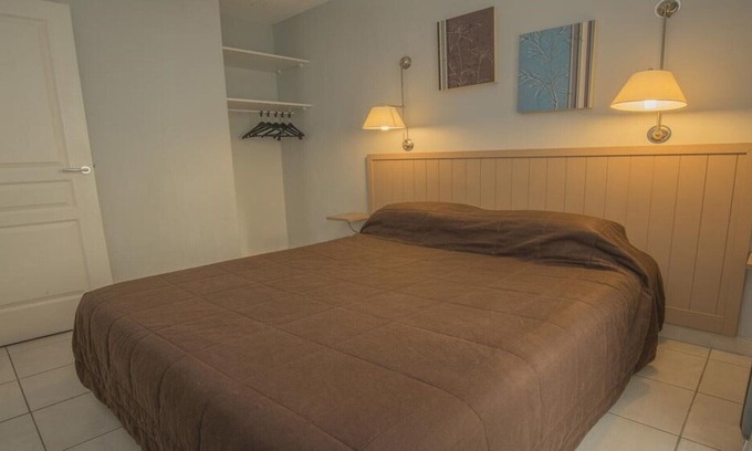 Prado - Republique Apartment | Reserve your apartment in a **** hotel> Apartment 37