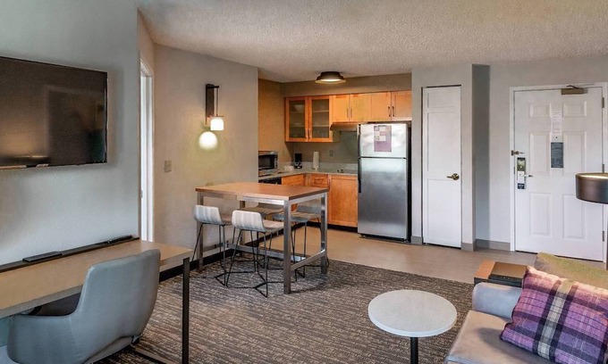Rogers Park Hotel | Residence Inn by Marriott Anchorage Midtown