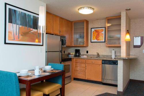 Maumee Hotel | Residence Inn Toledo Maumee
