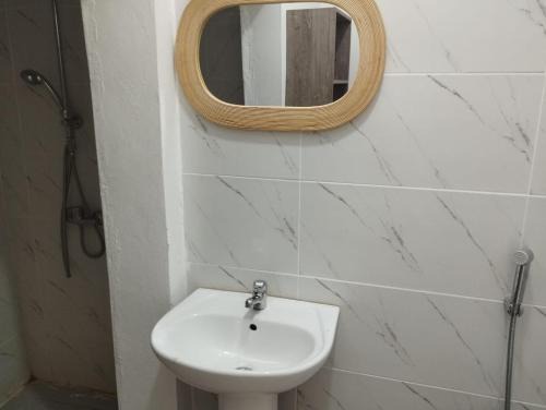 Dzaoudzi Apartment | Residence jaune