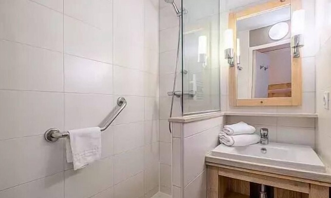 Meribel Centre Apartment | Residence Pierre & Vacances Le Peillon - Studio for 4 people - 1 sleeping area - Valley view
