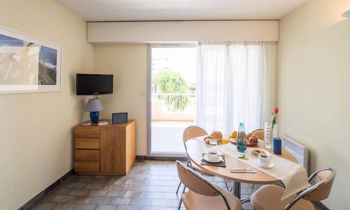 Toulon - Hyeres Apartment | Residence Pierre & Vacances Hyeres Port - Maeva Selection - Studio 4 People