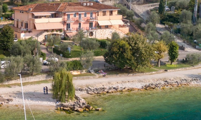 Brenzone sul Garda Apartment | Residence Villa Margherita Ground Floor Suite With Terrace On The Lake Side