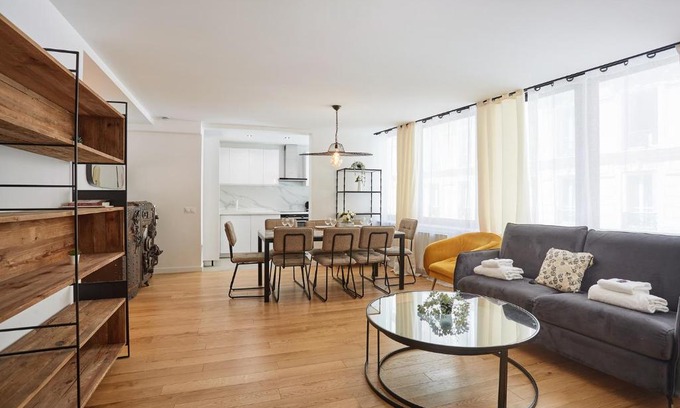 Batignolles Apartment | Residense Montmartre by Studio prestige