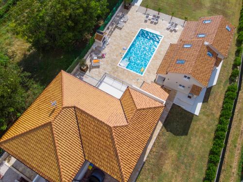 Dugopolje House | Resort Luka et Rafael