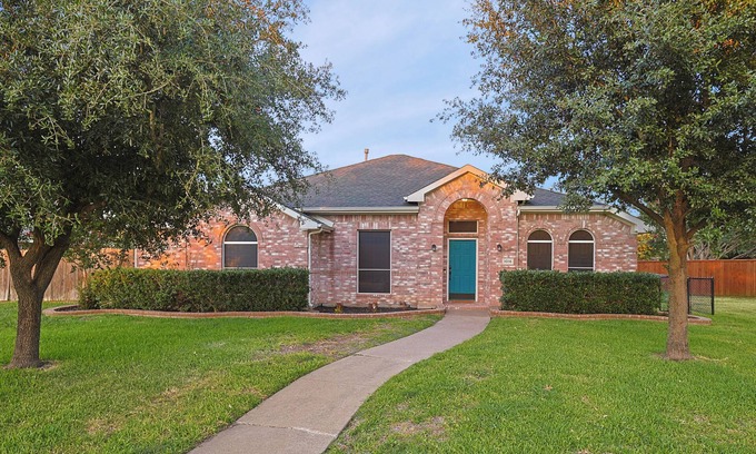 Mesquite House | Resort-Style Pool Home with Cinema, Gaming, & Hot