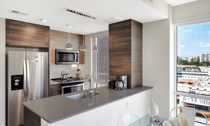 Airport Area Apartment | Resort-style pool & Spa! Irvine 2BR nr John Wayne Airport