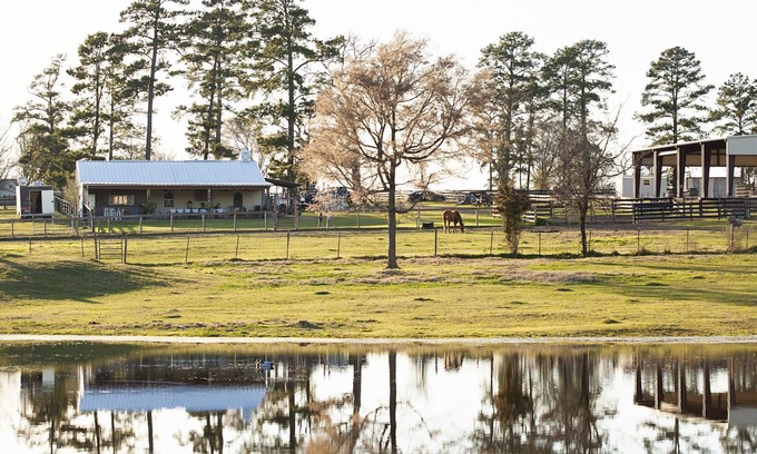 Montgomery County House | Rest + Restore. Family-friendly ranch getaway, including fur babies!nn