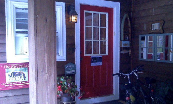 Glenville Apartment | 'Retreat! Comfy, Private w/Mountain View! 1 Ntr's Ok! Nearby Lake, town 5 miles!