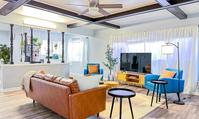 Northwest Torrance House | Retreat Minutes To LAX, Manhattan/Redondo Beach