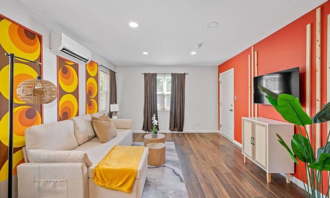 Cincinnati Apartment | Retro-Chic 1BR w/King Bed & Prime Location