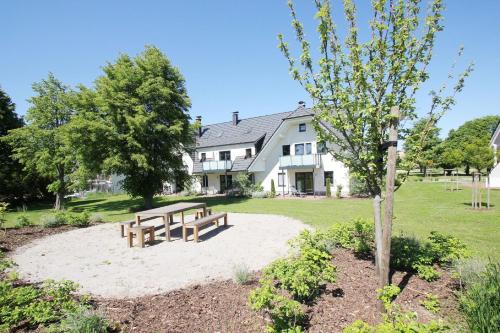 Lobbe Apartment | Rex Rugia FeWo12-7 mit Schwimmbadnutzung im AHOI-Sellin