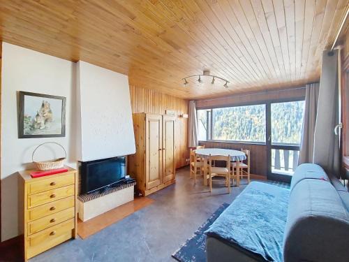Chatel Apartment | Rhododendrons RD501 CENTER & TELECABINE 4 Pers