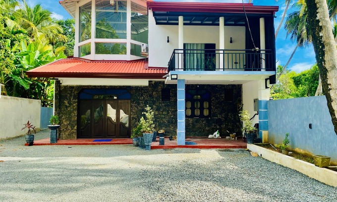 Tangalle House | Rich Living Resort Tangalle – Beachfront Paradise Awaits!
