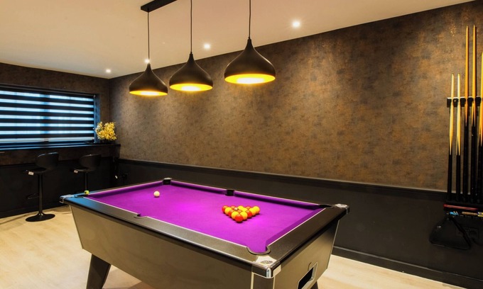 Herne Bay Cottage | Richmond Cottage - Brand New 4BR. Holiday Home with Pool Table and Free Parking!