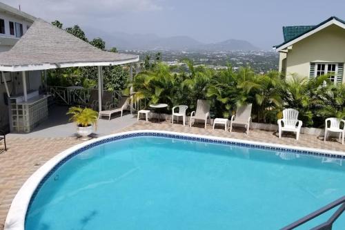 Saint Andrew Apartment | Ridgeview suite 4