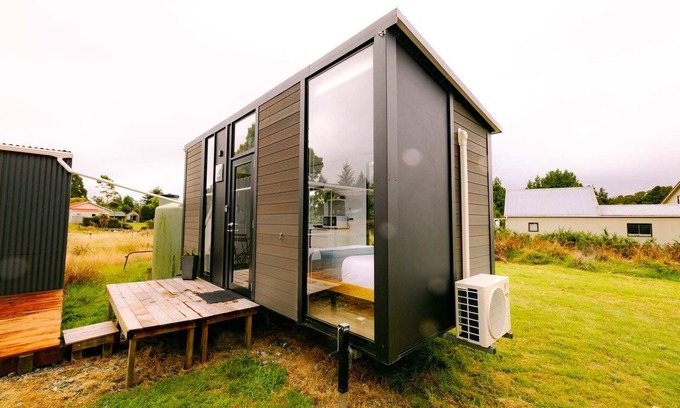 Hokitika House | Rimu View 1 by Tiny Away