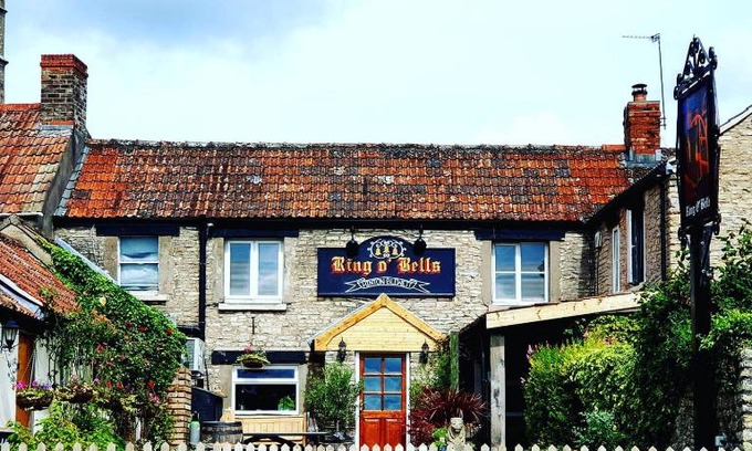 Hinton Blewett Hotel | Ring O Bells Hinton Blewett
