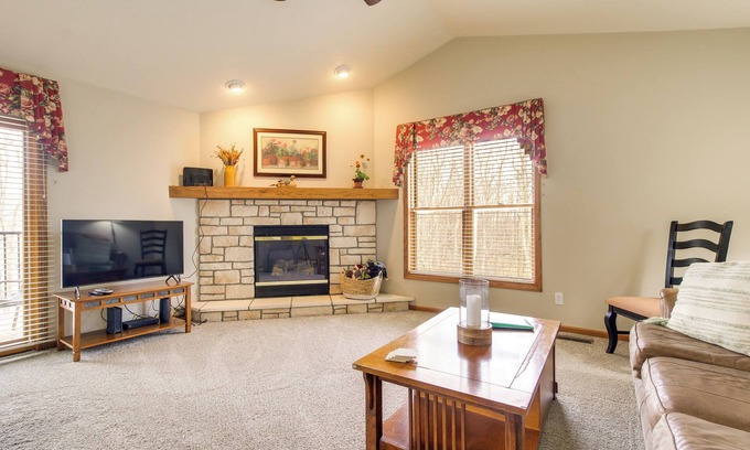 Egg Harbor Condo | 'Rise and Shine in Door County!' Egg Harbor Haven